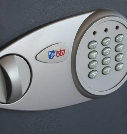 CAJA FUERTE ALPHA-30