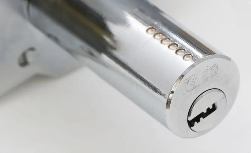 CERROJO CLASSIC 50 CR LLAVE Nº1